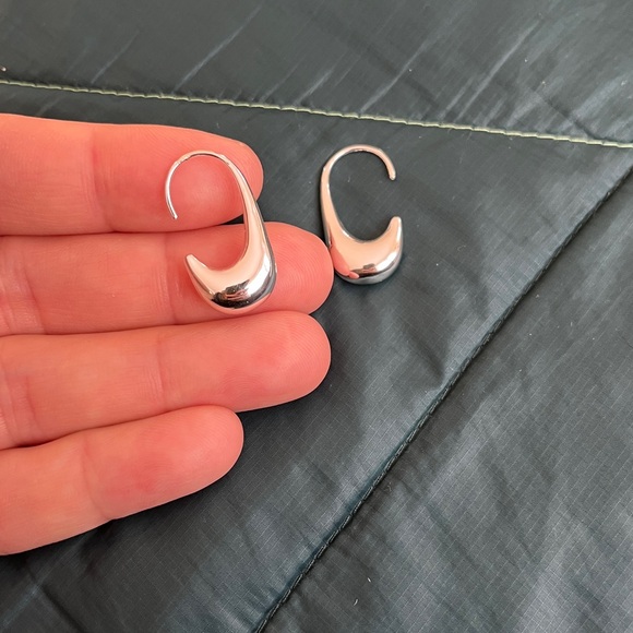 And other stories silver teardrop earrings - Picture 2 of 3